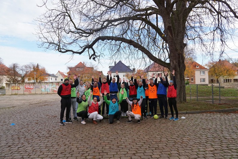 Trainer:innen beim Training