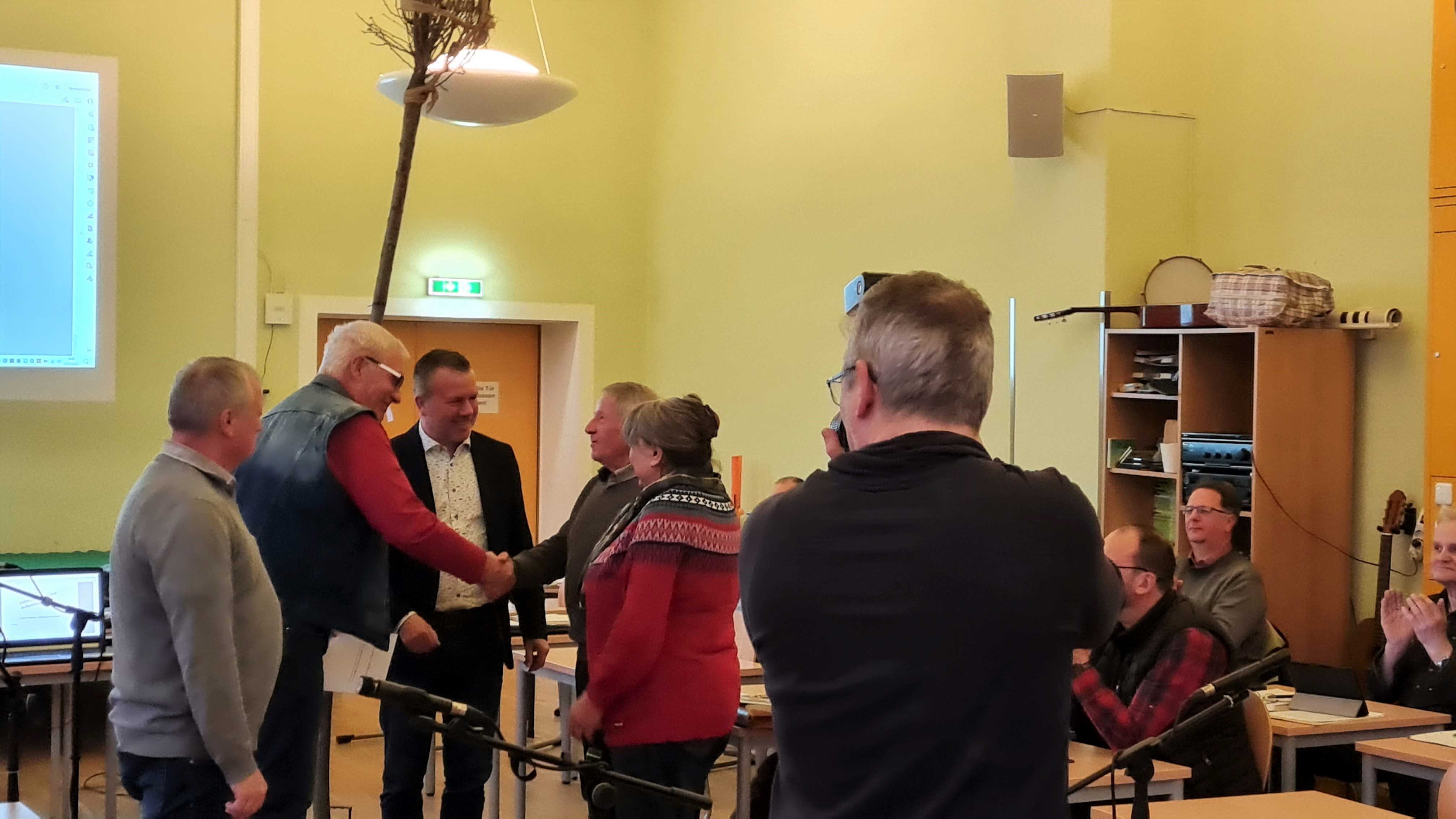Übergabe Empfehlungen2 Buergerrat Osterburg 2023 03 28 klein